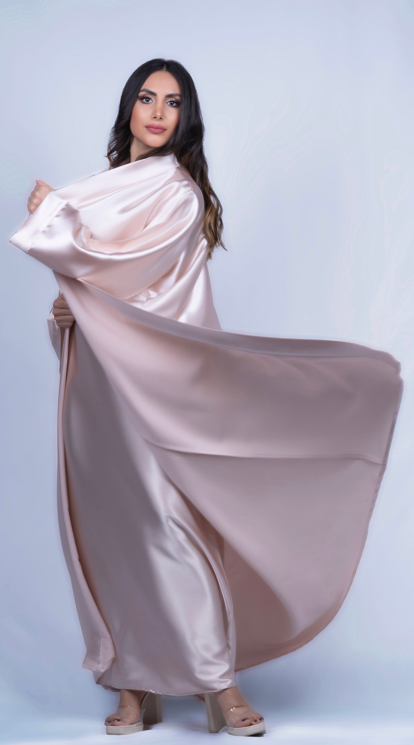 Satin abaya