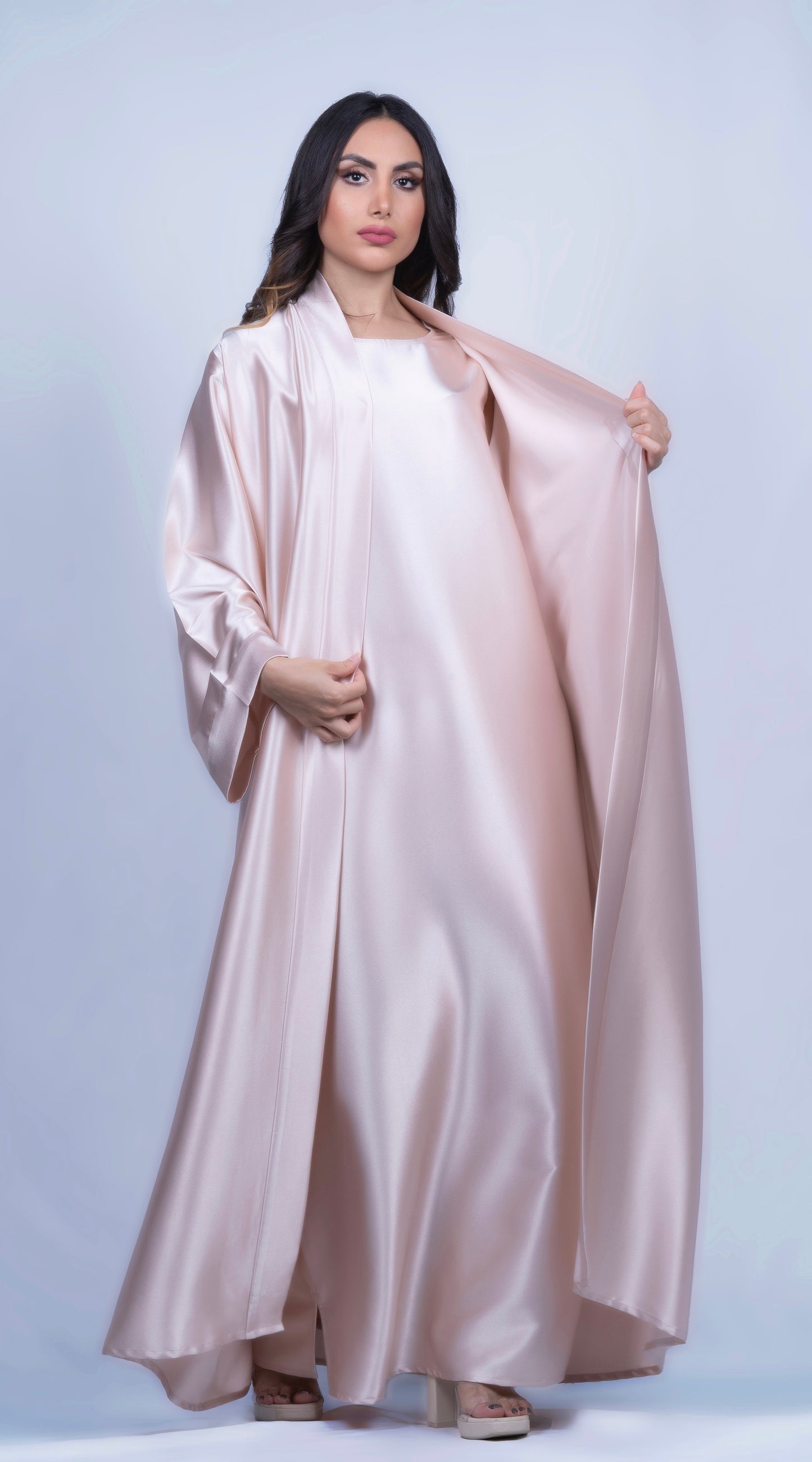 Satin abaya